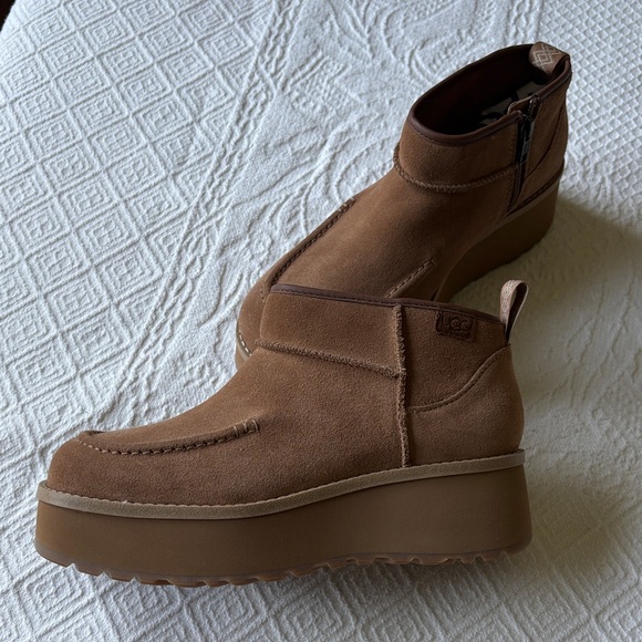 UGG Women's Brown Suede Platform Shoes - Picture 1 of 4
